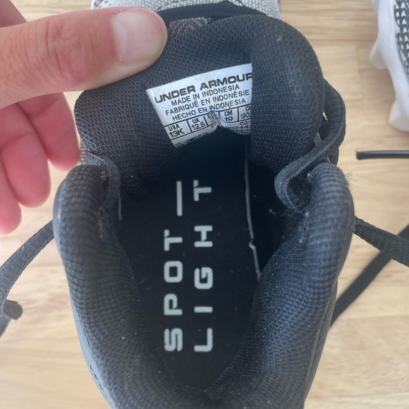 Under Armour Kids' Spotlight Franchise 3 Mid RM Football Cleats - Picture 7 of 7